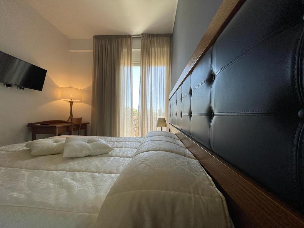 Hotel Posidonia ポルト・チェザーレオ エクステリア 写真