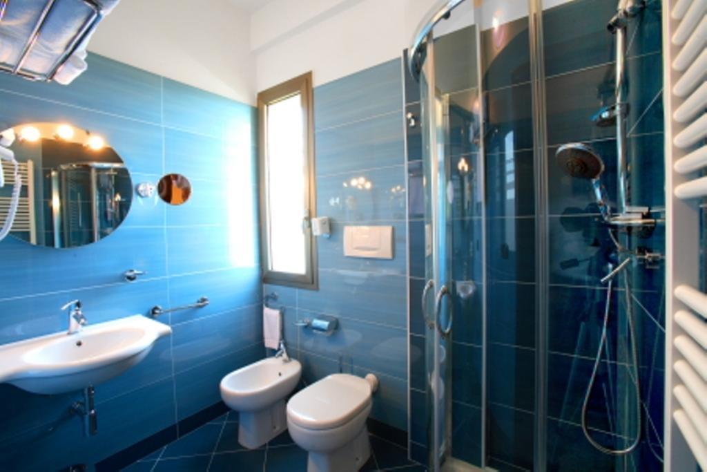 Hotel Posidonia ポルト・チェザーレオ エクステリア 写真