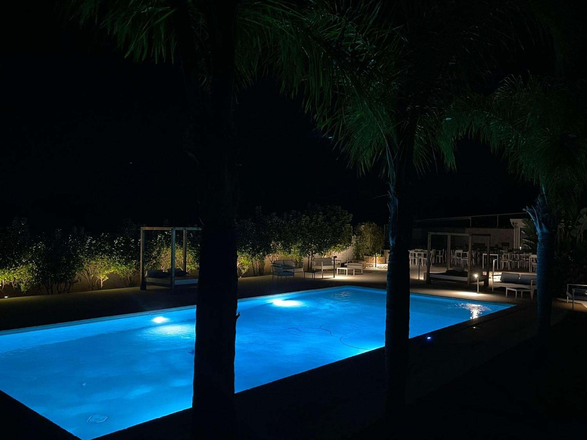 Hotel Posidonia ポルト・チェザーレオ エクステリア 写真